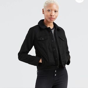 Levi’s Sherpa Trucker Jacket, Size M